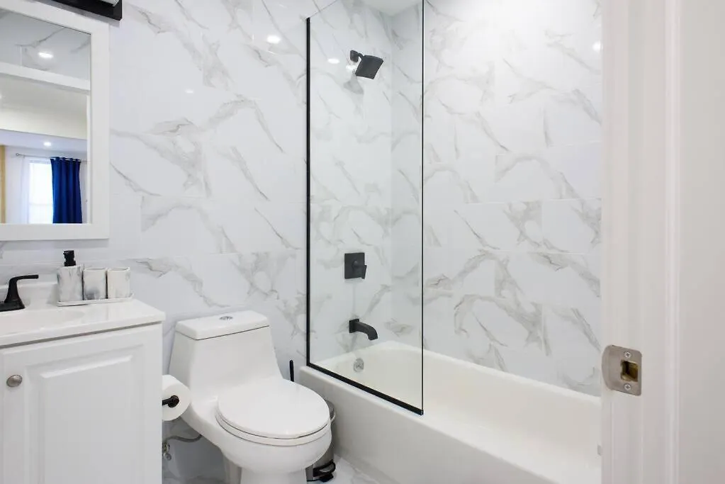 240-12 Brand New Studio Prime Location W&D New York Apartment