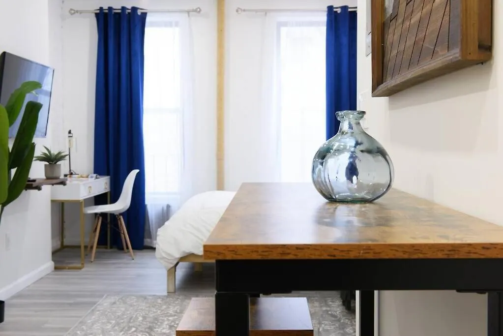 240-12 Brand New Studio Prime Location W&D New York Apartment